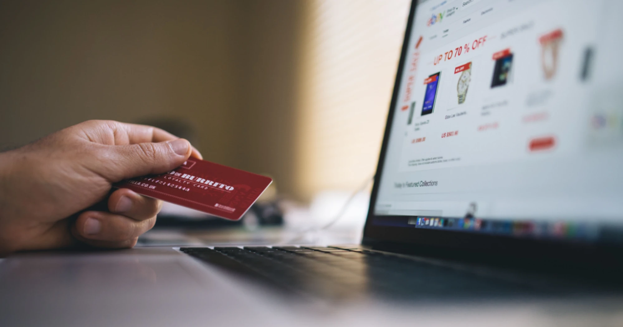 Pakai Marketplace atau Website Sendiri?